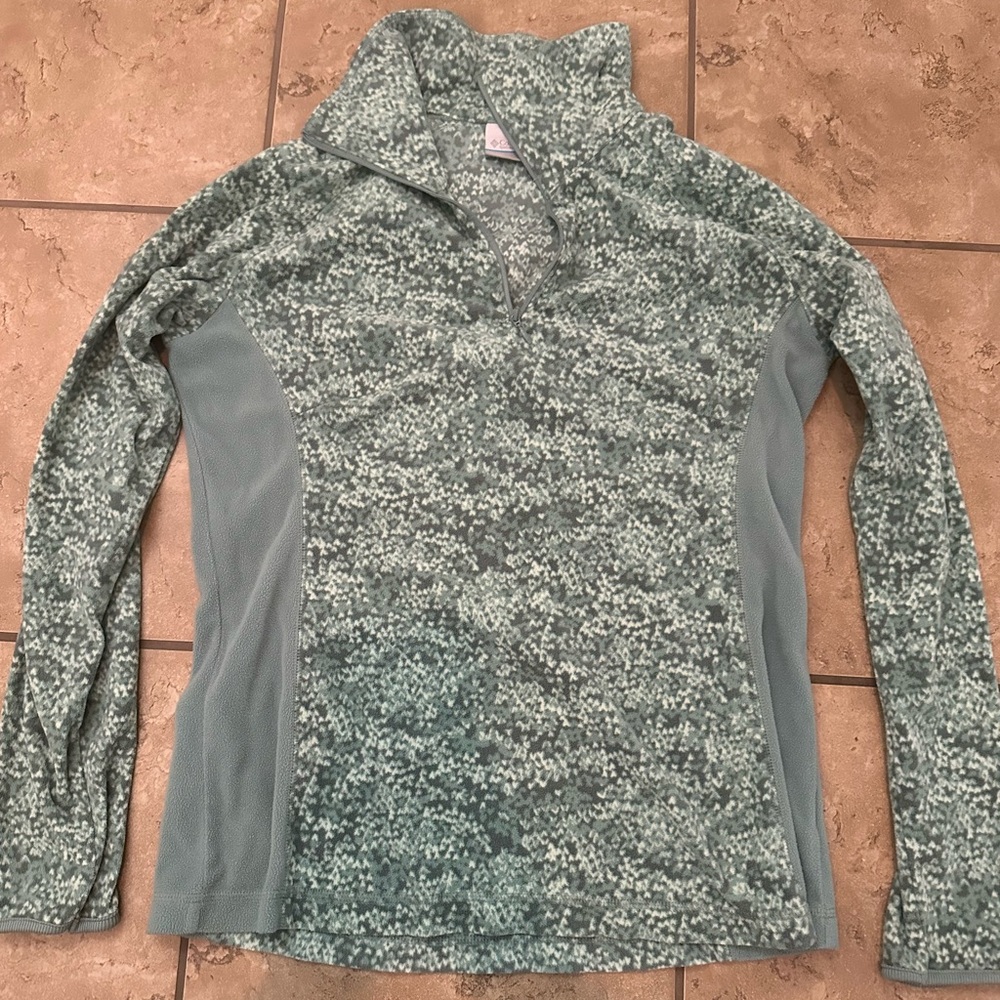 COLUMBIA SWEATER